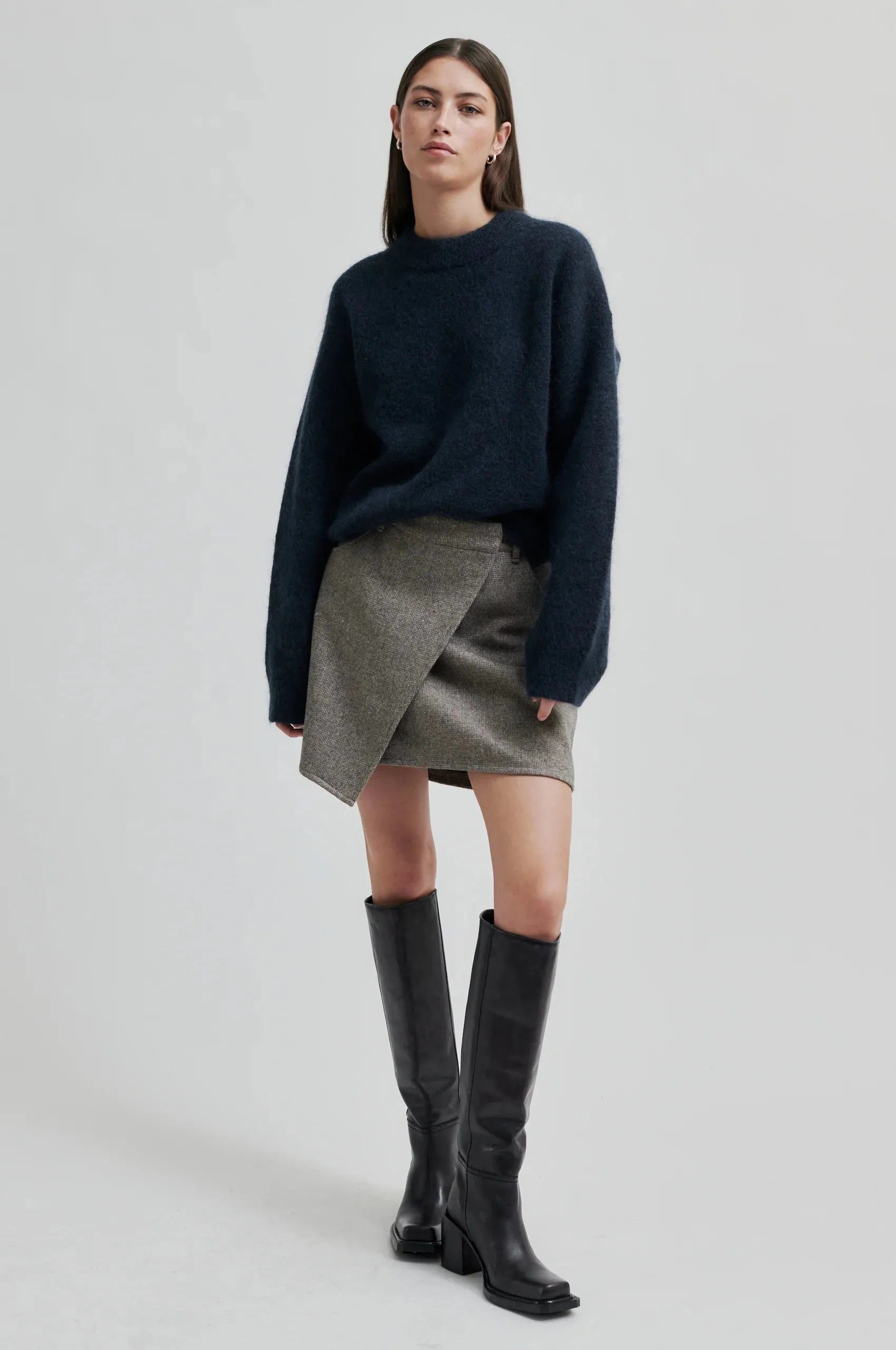 Brook O Neck Knit Vulcan