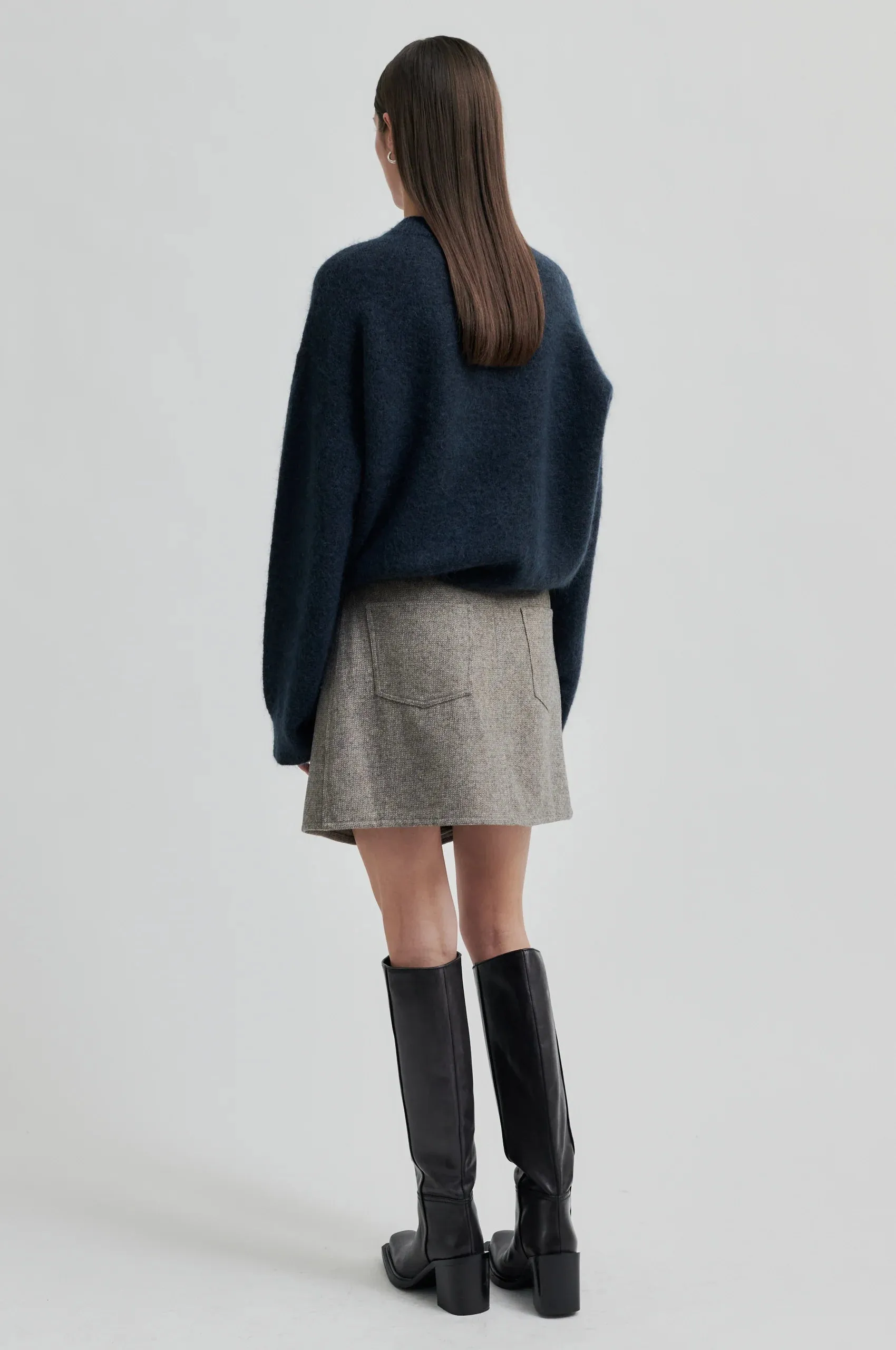 Brook O Neck Knit Vulcan