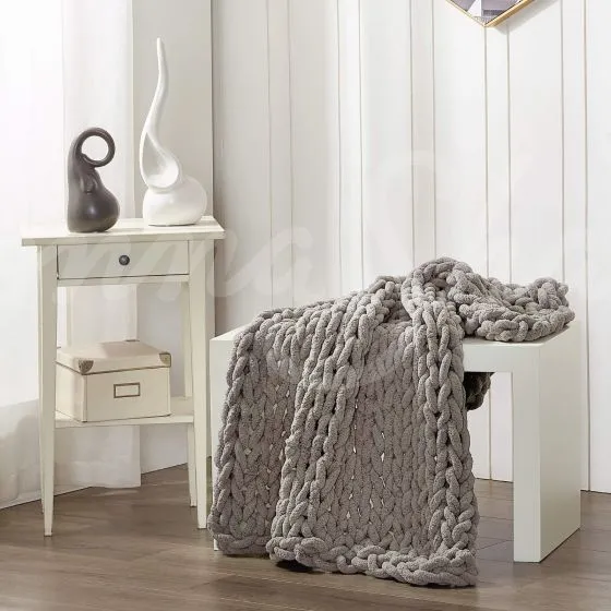 Chenille Chunky Knit Throw ~ Dove