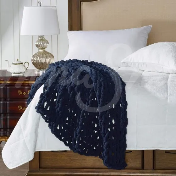 Chenille Chunky Knit Throw ~ Navy