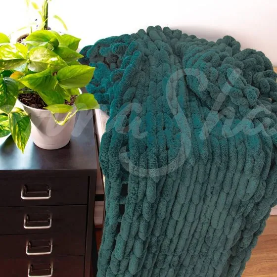 Chenille Chunky Knit Throw ~ Peacock