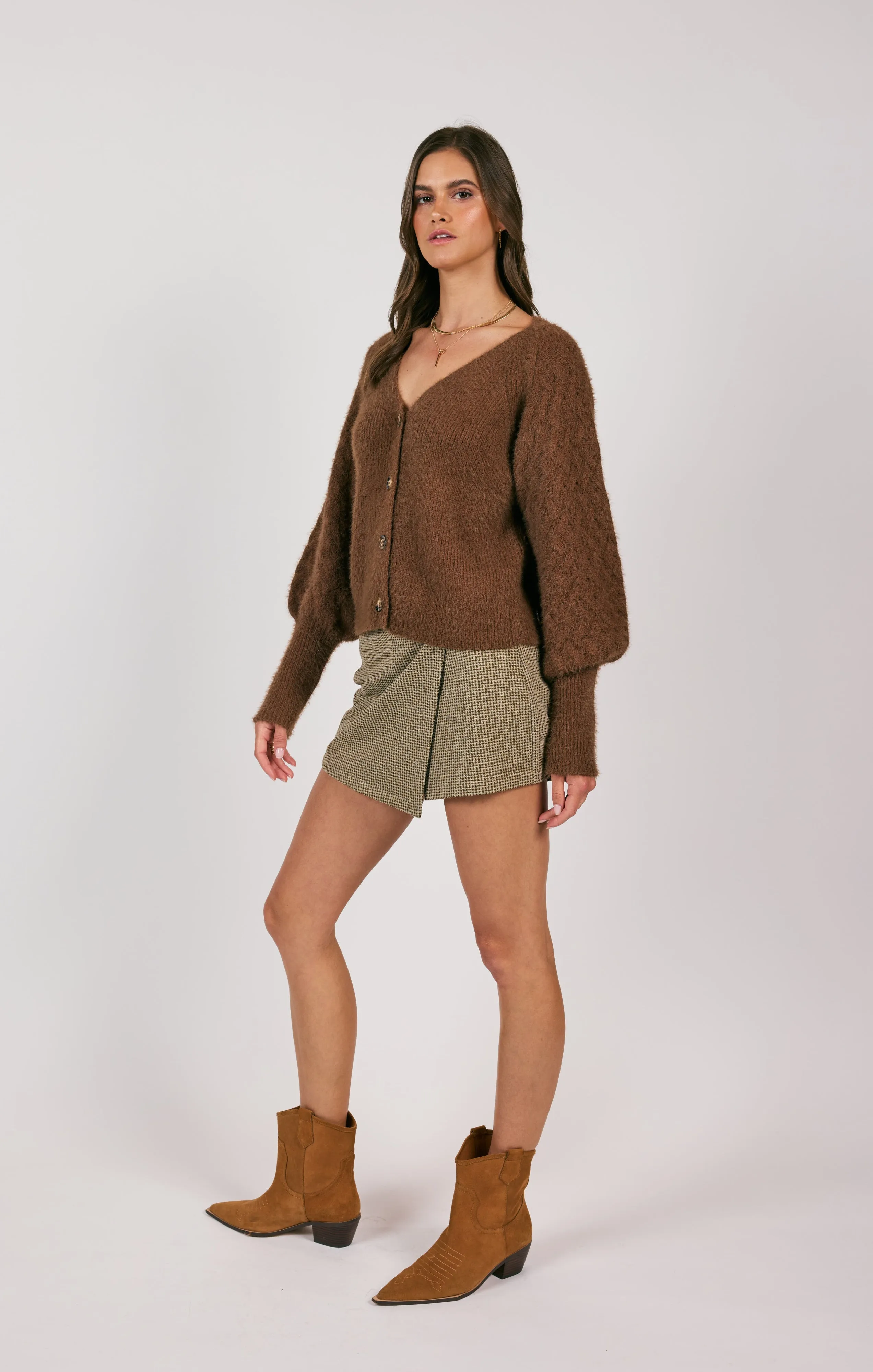Sweeping Wind Button Front Cardigan | Oak Brown