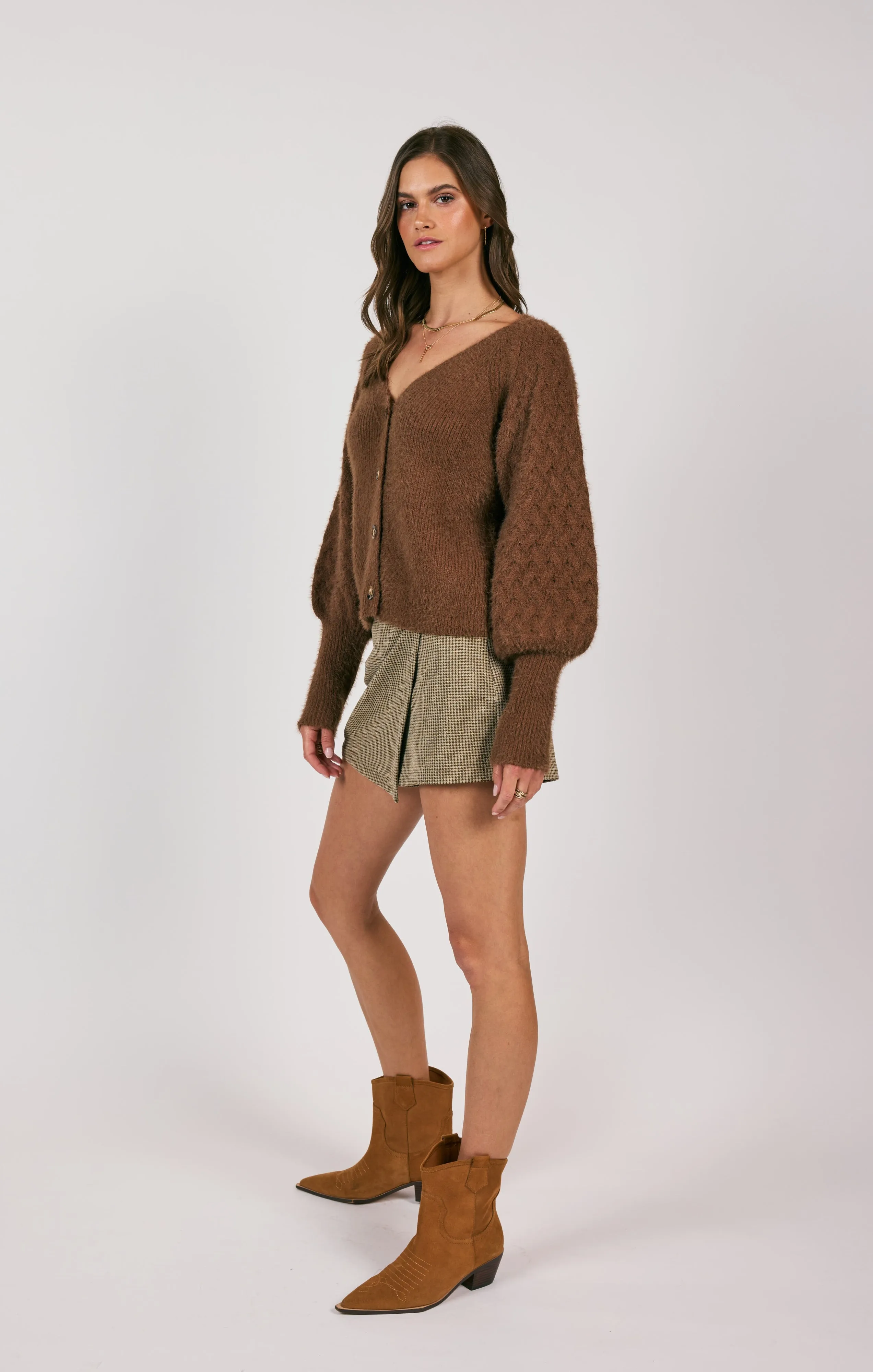 Sweeping Wind Button Front Cardigan | Oak Brown