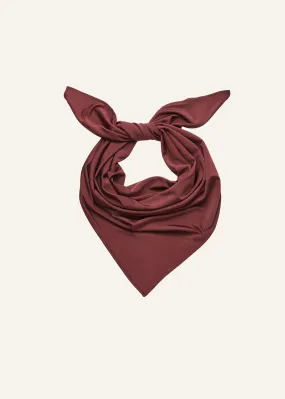 Versatile scarf in burgundy