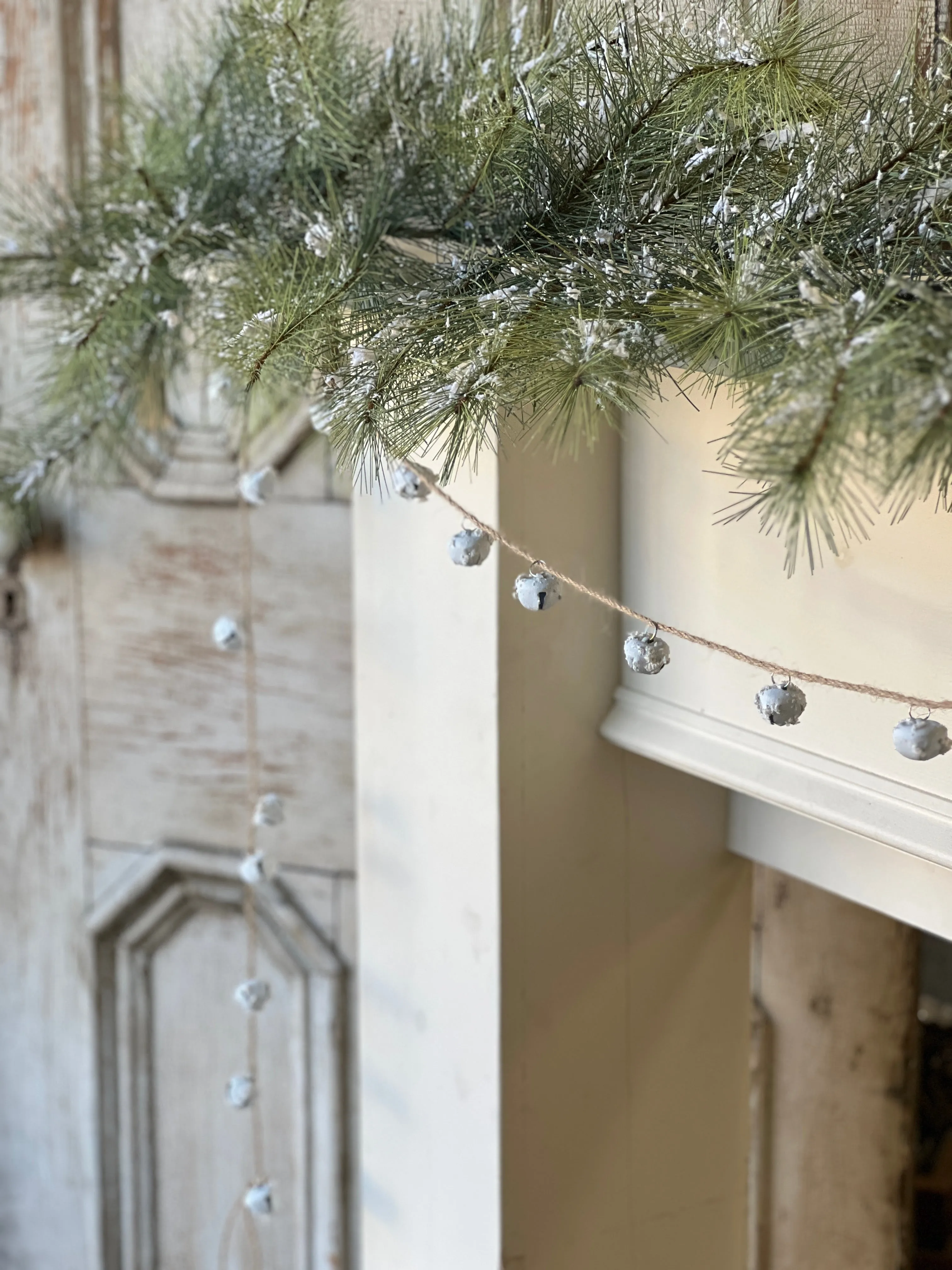Winter White Bell Garland | 6' | Small