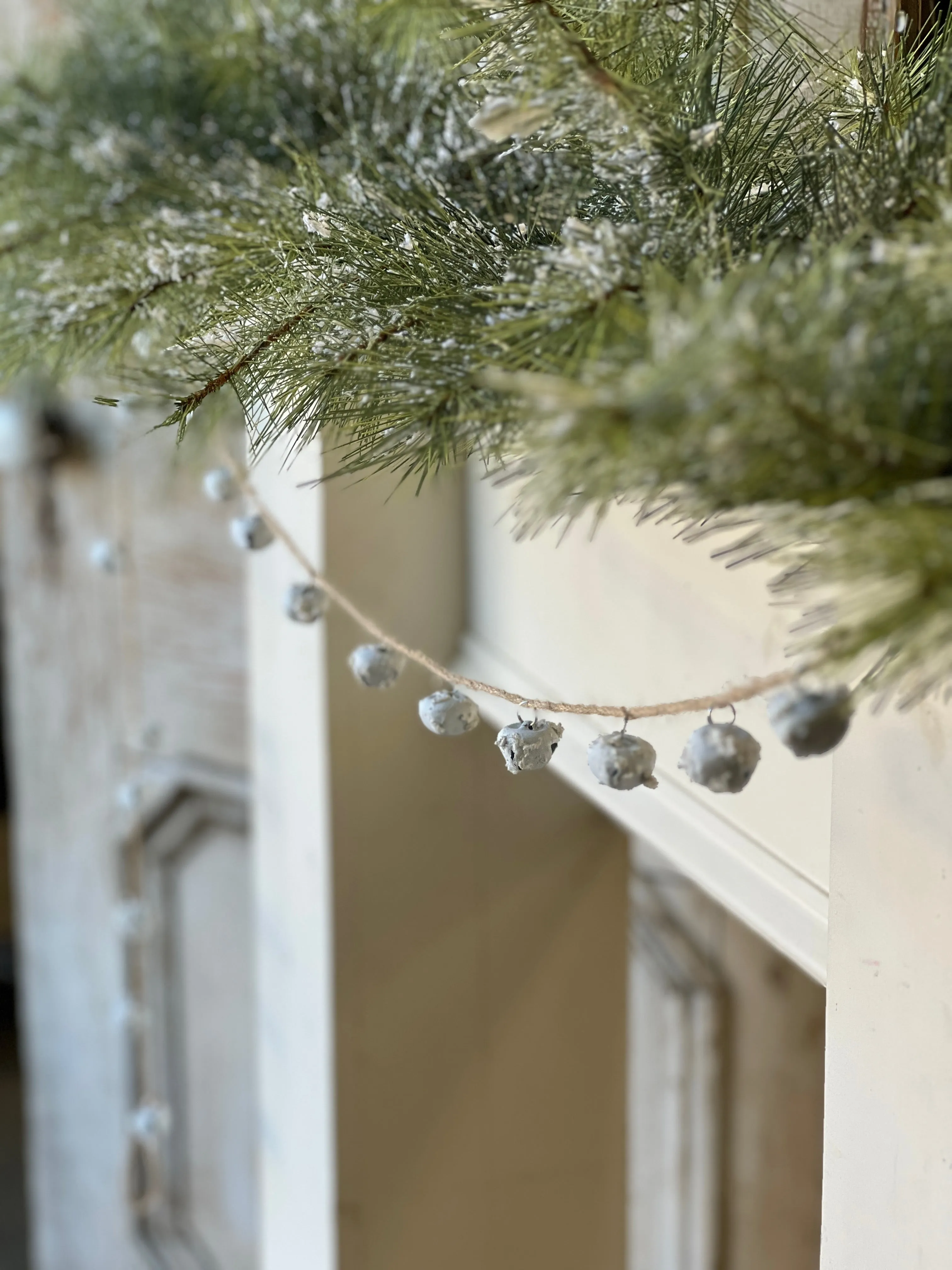 Winter White Bell Garland | 6' | Small
