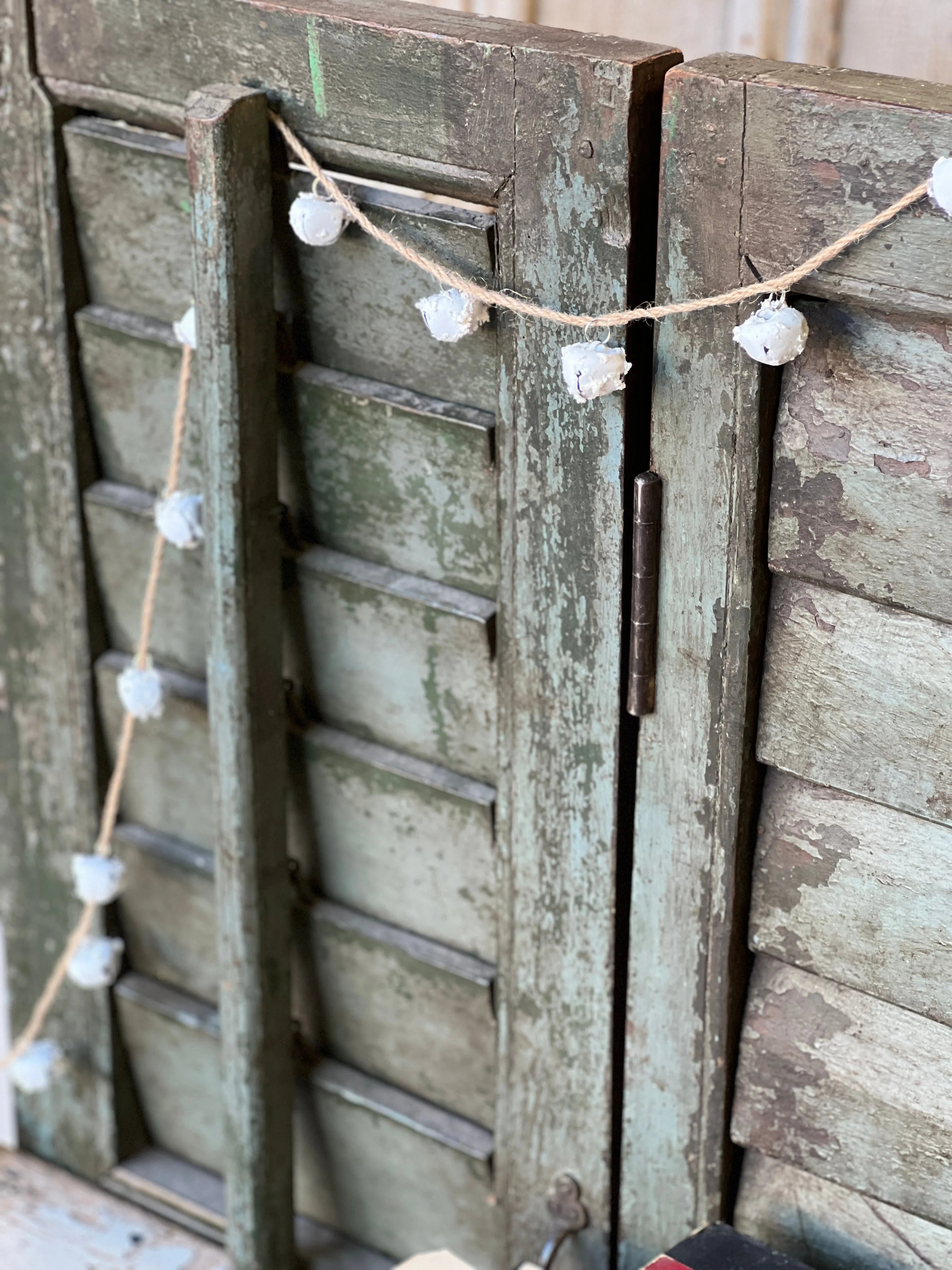 Winter White Bell Garland | 6' | Small